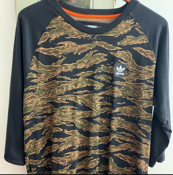 Adidas Raglan Tee - Picture 3 of 3